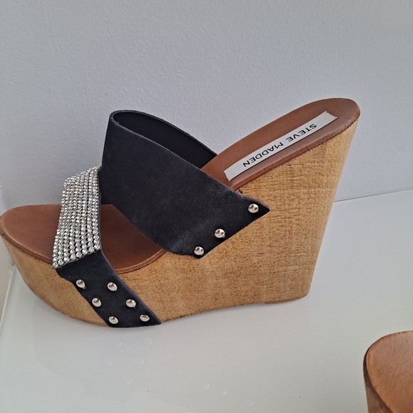 Steve Madden Wedge Sandals - Picture 5 of 6